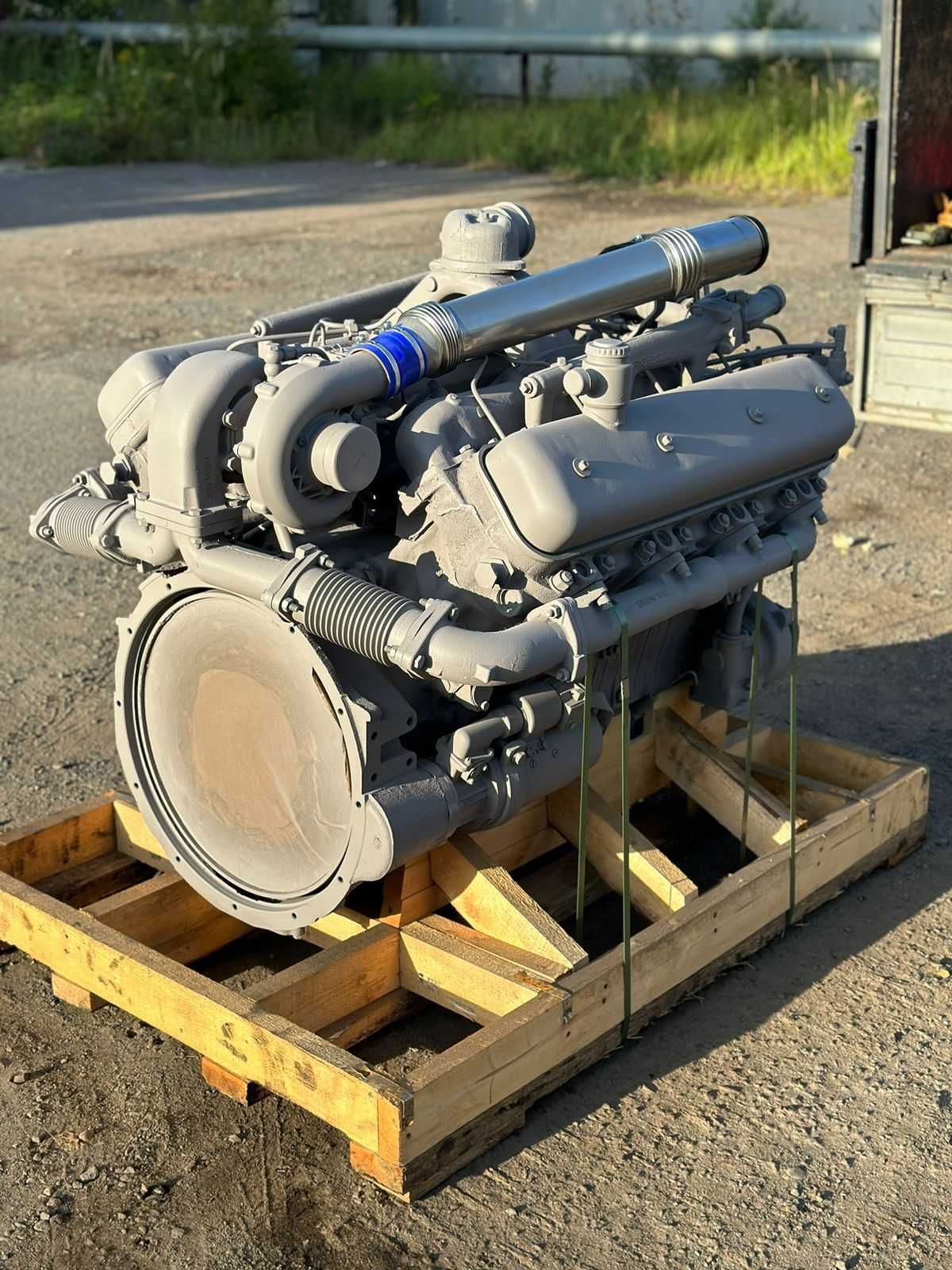 Двигатель ЯМЗ 7511 v8 400л.с. с охладителем надувочного воздуха