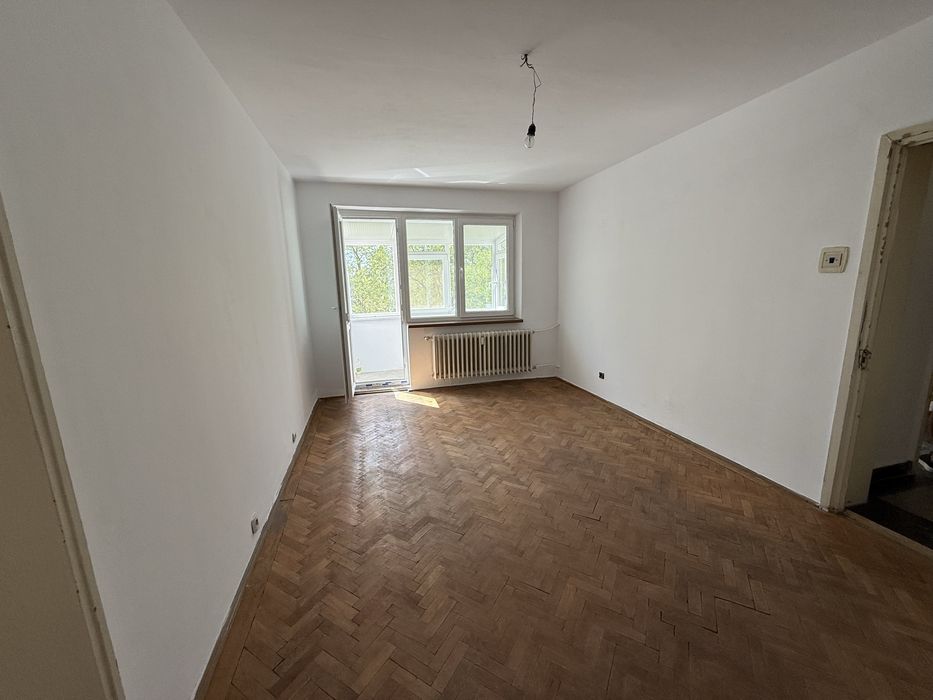 Apartament 3 camere semidecomandat cartier Brazda lui Novac-Baba Novac