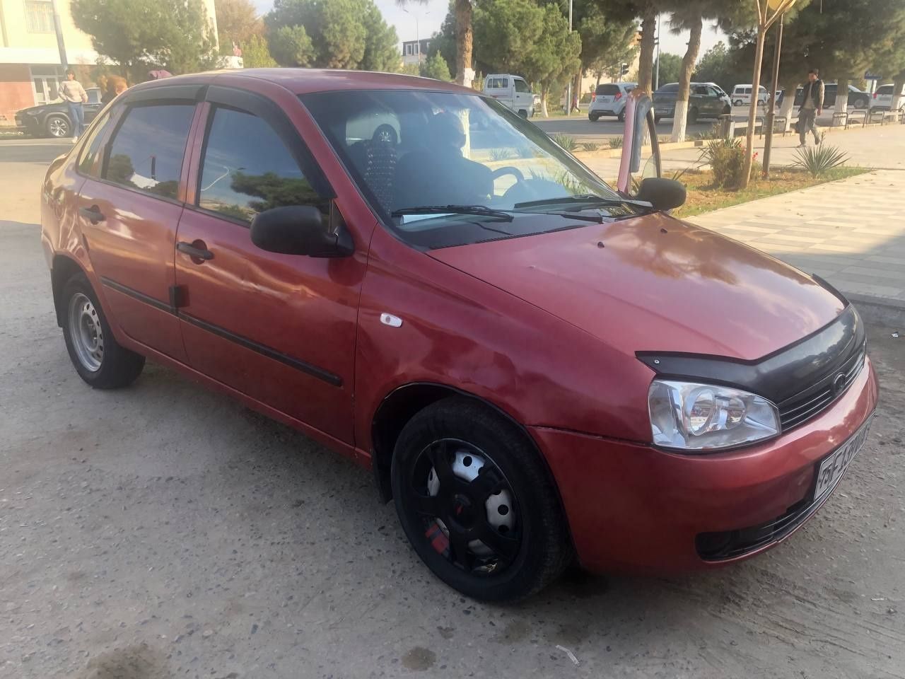 Lada Kalina 2007
balonlar ancha yaxshi
benzin
narxi 40mln naxtga
mayd