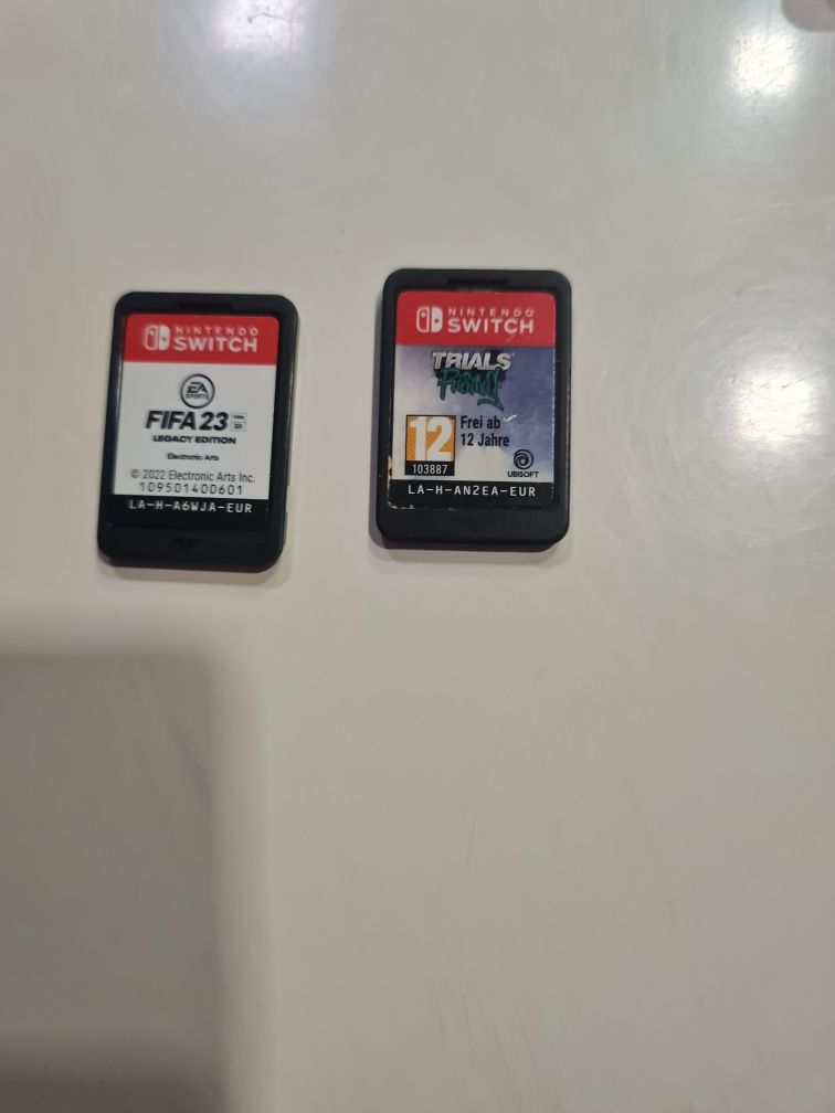 Nintendo Switch конзола с осем игри