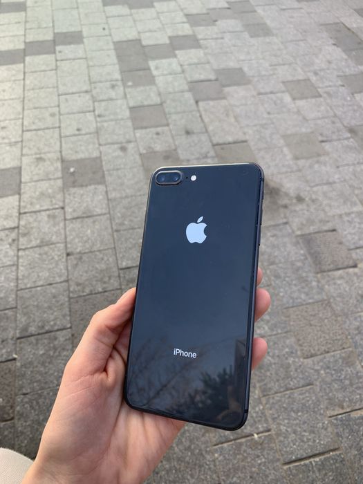 iPhone 8 Plus