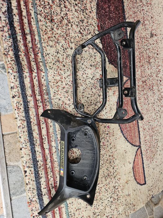 Vând piese suzuki xf 650