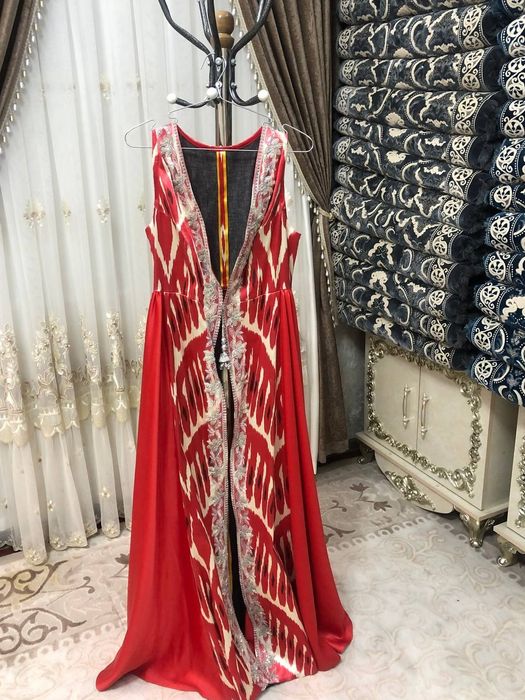 Kelinlik ansanbl libosi