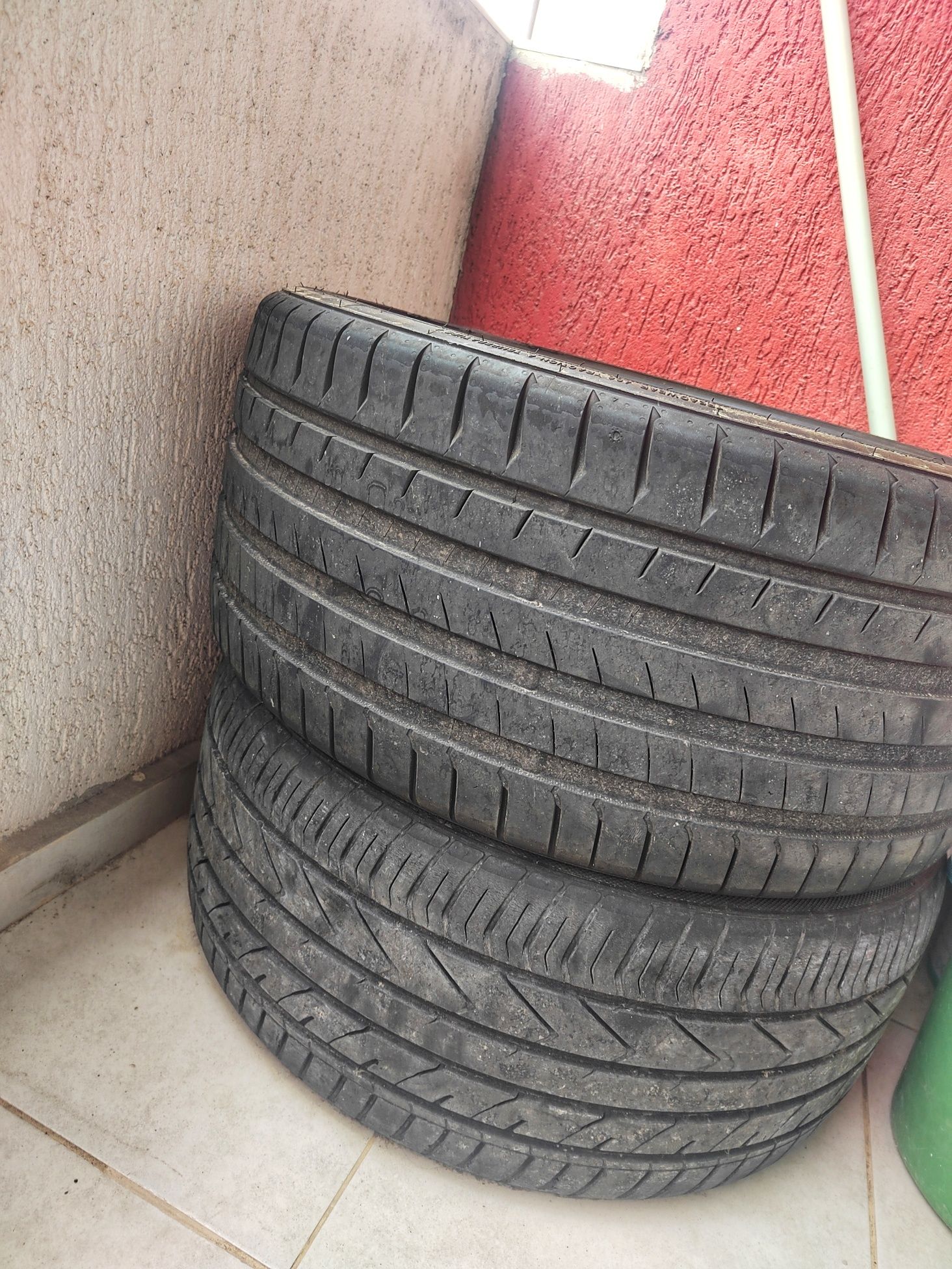 Гуми спорт пакет 235/35/R19 и 255/35/R19