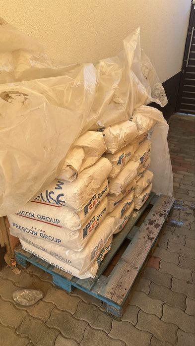 Saci de var la vanzare