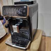 Продавам Кафеавтомат PHILIPS SERIES 3300 EP3321/40 15 bar, 1.8 L