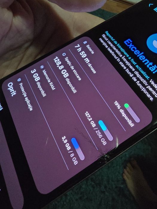 Vând Samsung note 10 plus 12/256 GB(Ecran fisurat)