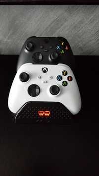 2бр Xbox (X, S) контролери+зарядна станция Venom