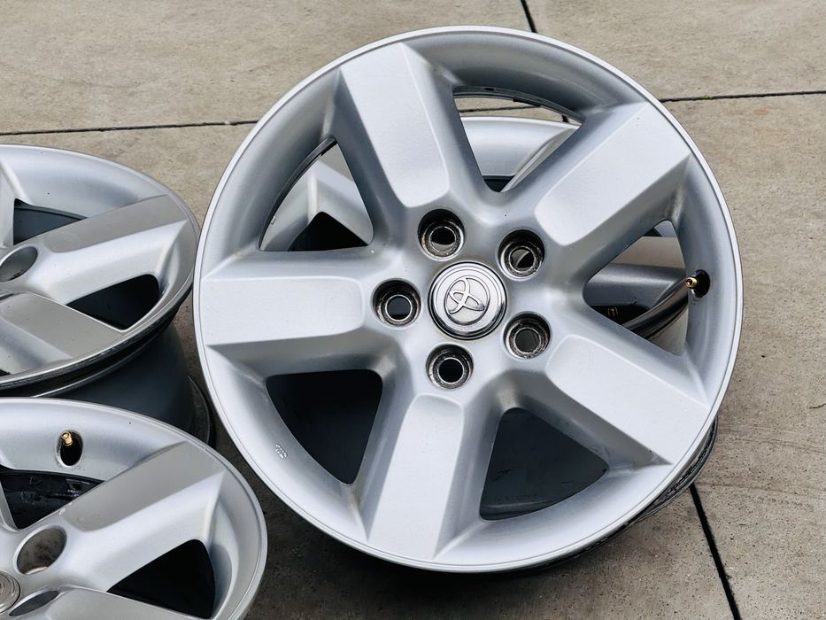 4бр ал Toyota Rav 4 16цола оригинални