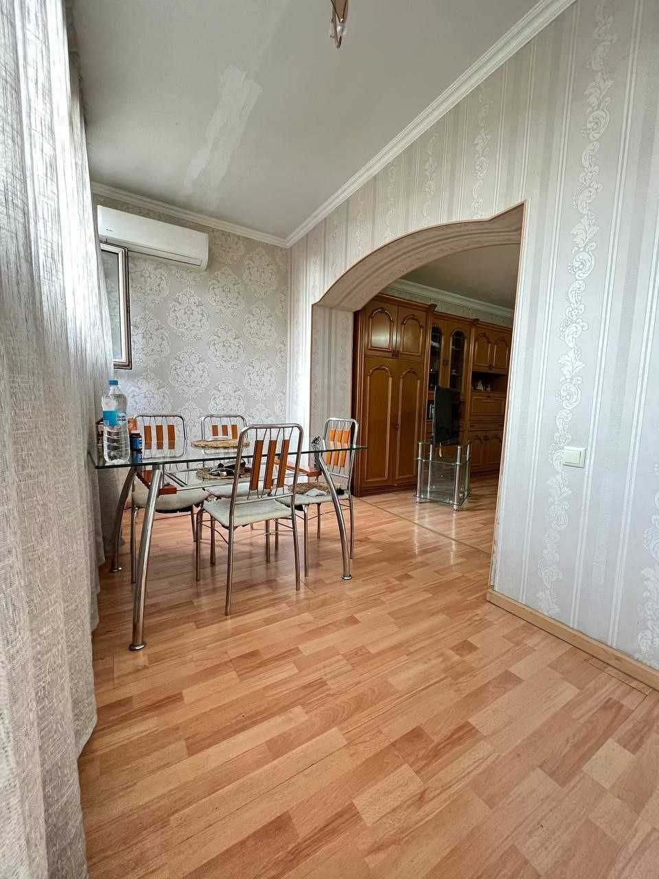 м.Буюк Ипак Йули Буз Базар 77-серия 4-комн 3/4 75 м² ремонт меб/тех