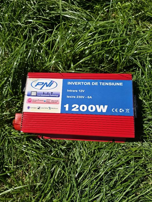 Invertor de tensiune PNI, L1200W  "NOU" alimentare, 12V, iesire 230V