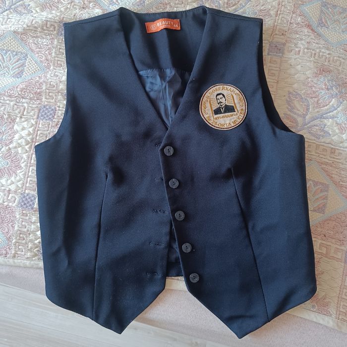 Школьный жилет на девочку