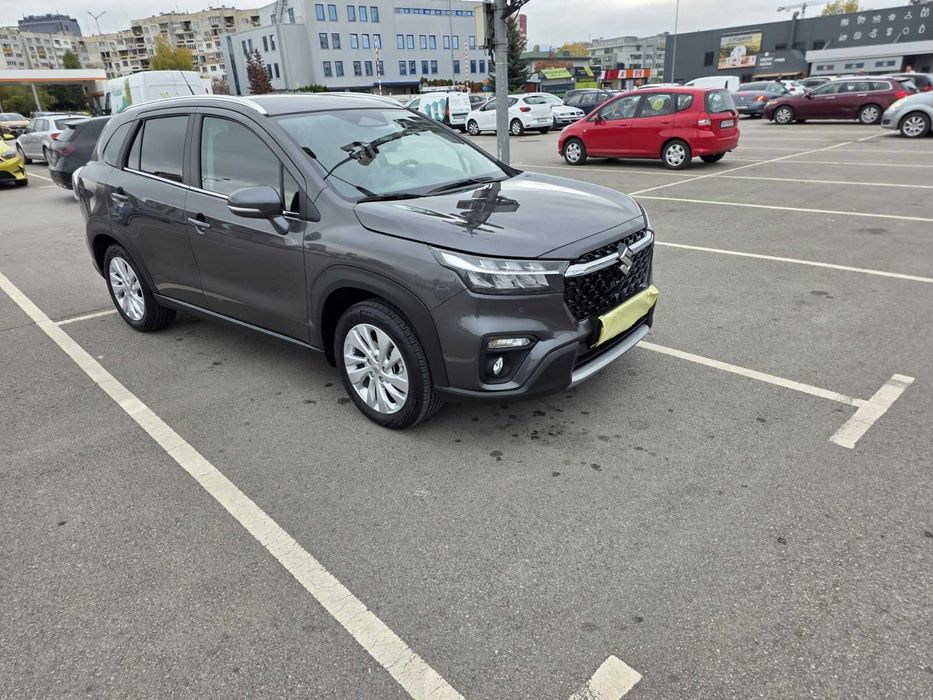 Джип Suzuki  s-cross купен от Suzuki 22000км