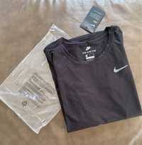 Nike- черна дамска блуза с дълъг ръкав- размер М