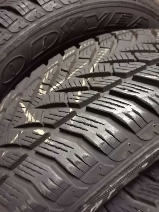 Зимни гуми за джип/Goodyear UltraGrip Performance+ SUV 225/65 R17 102H