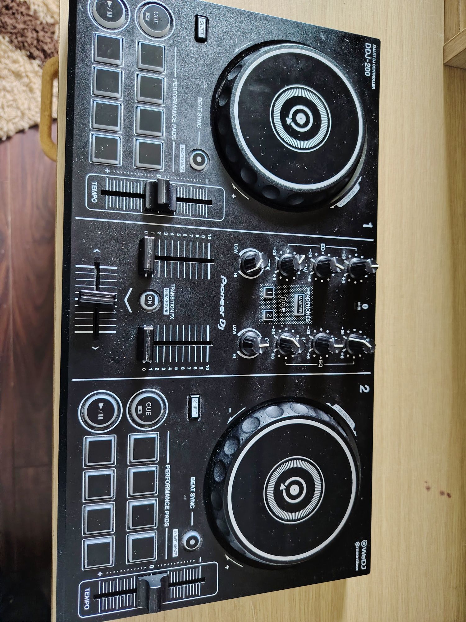 Vand consola dj ddj200,chitara yamaha erc121 c , orga yamaha e423