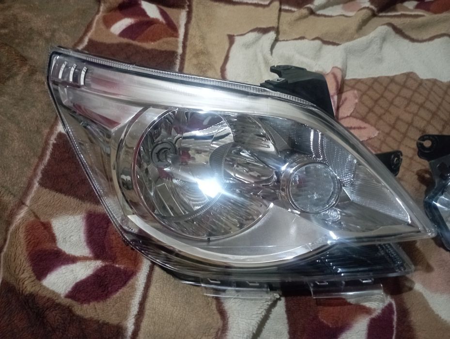 Фары  на Шевроле  кобальт