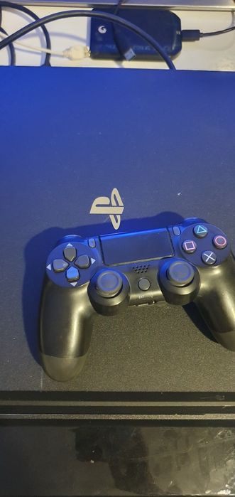 PS 4 Pro 1tb.+controler