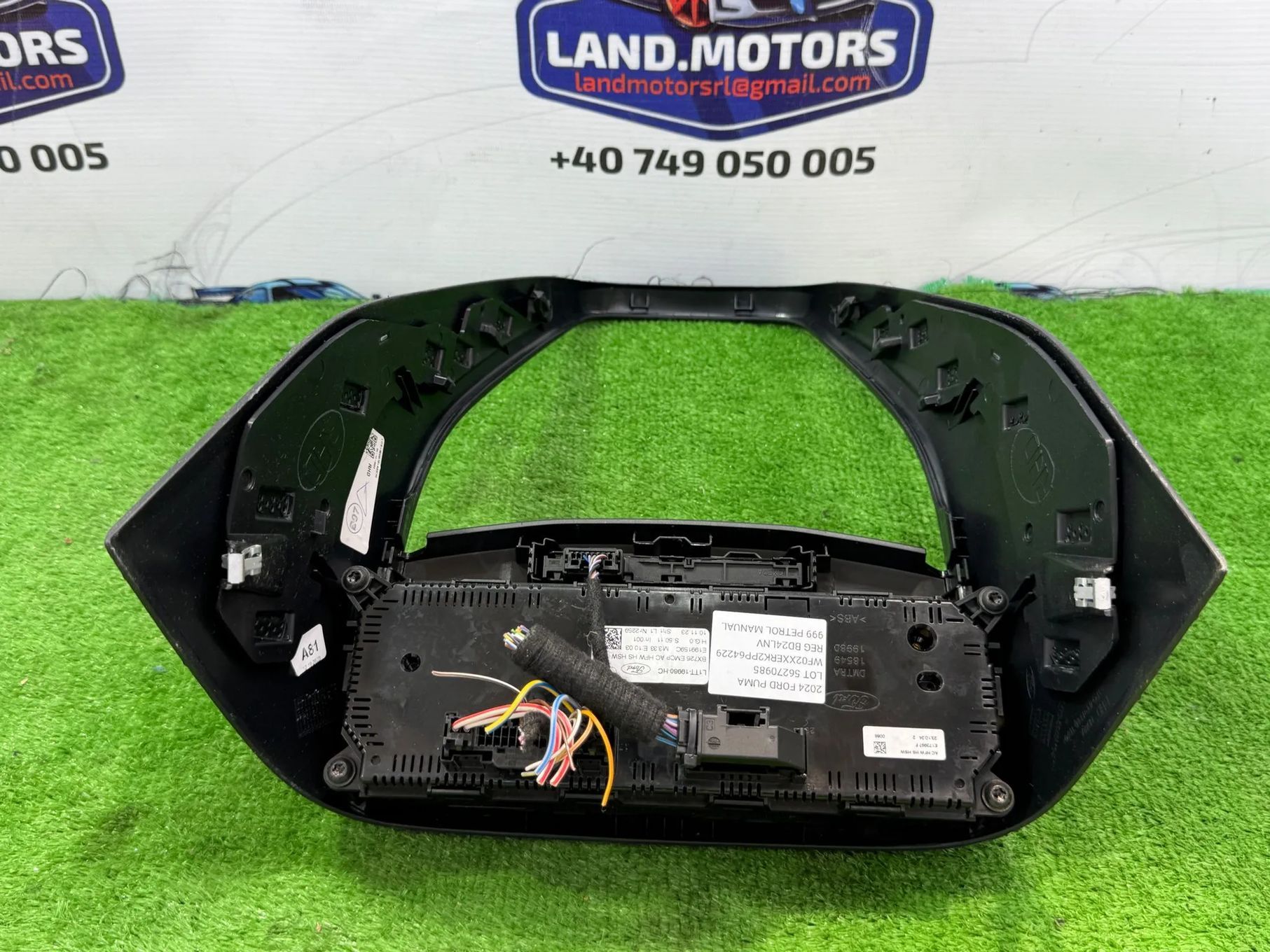 PANOU CENTRAL CONTROL CLIMA / AC / INCALZIRE SCAUNE FORD PUMA 2024 1.0 BENZINA EcoBoost Hybrid MHEV COD OEM L1TT-19980-HC E199159C 2020-2024