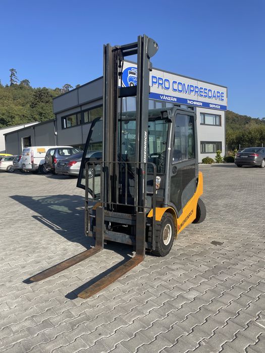 Stivuitor Jungheinrich DFG 425 2,5 tone