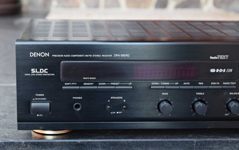Amplificator Denon DRA-585 RD, amplituner