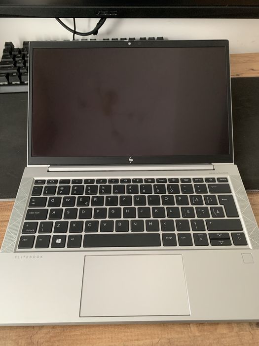 Laptop HP Elitebook 830 GB | 13.3" | i5-11 Gen | 16GB Ram | 512 GB SSD