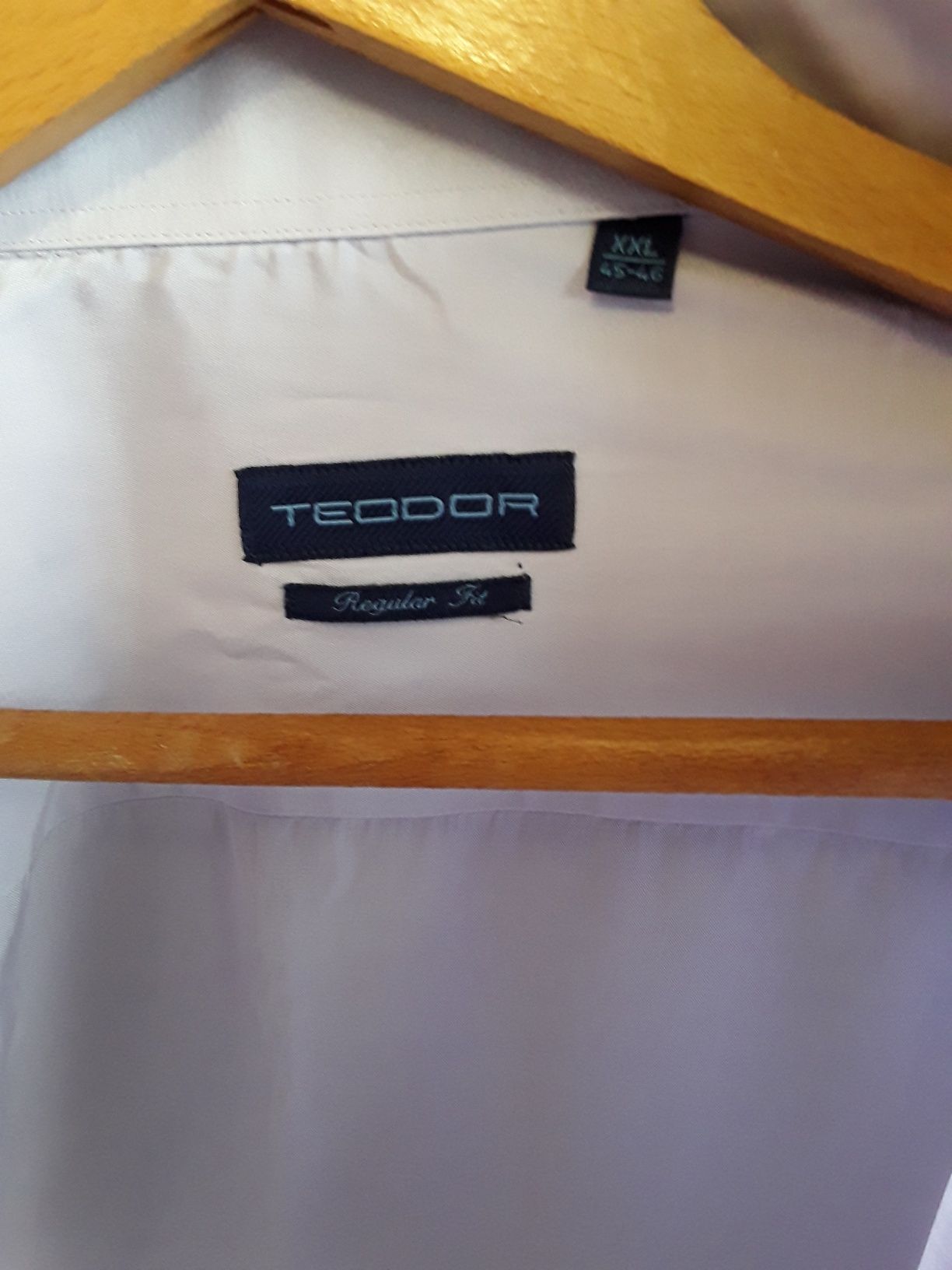 Риза TEODOR  официална