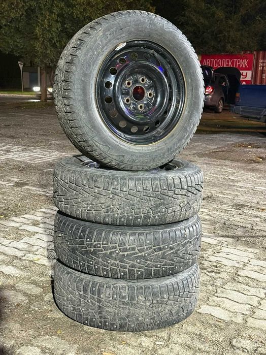205/65R15 Зимние шины Cordiant  c дисками R15 (5*114,3) Кордиант