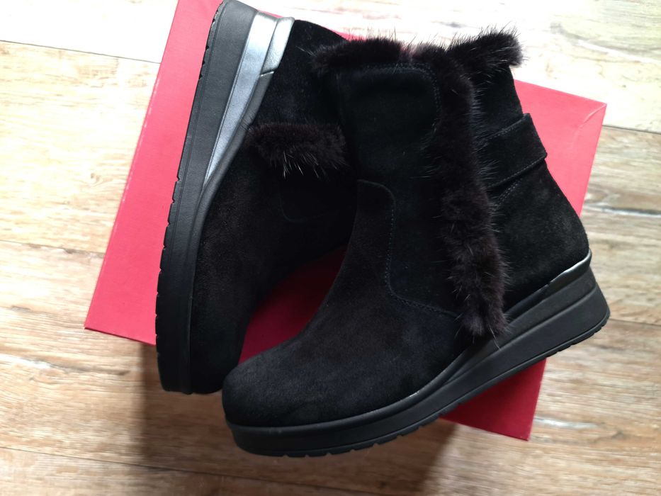 Дамски боти естествен велур 37