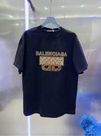 Tricou Balenciaga