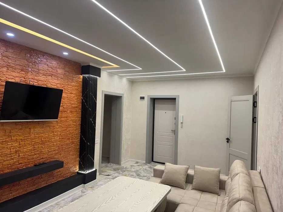 Срочно сдается 2х комнатная квартира напротив рынок Чорсу 306*