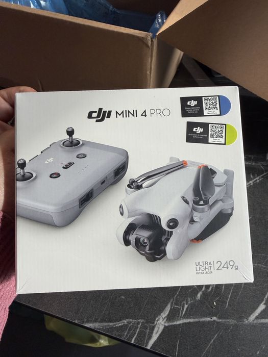 DJI Mini 4 Pro Fly More Combo
