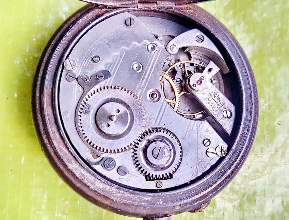 G272-Ceas buzunar mare vechi REGULATEUR sigla cu Tren bronz si metal