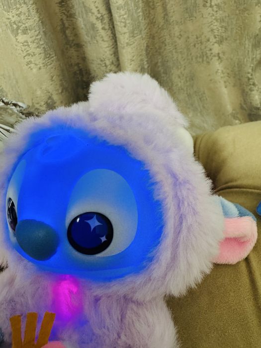 Labubu Stitch canta si lumineaza Miniso Disney