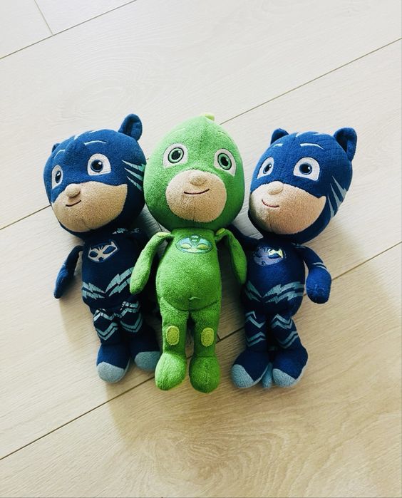 Set 3 plusuri Eroi in Pijama