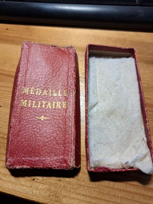 Medalia Rezistenței franceze "Patria non Immemor" 2 World War.