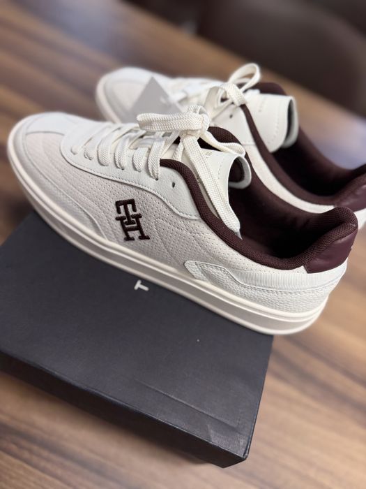 Нови кожени кецове Tommy Hilfiger