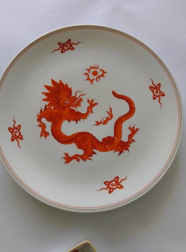 Meissen Wandteller, 1963 год.стенна чиния
Meissen Red Ming Dragon
 Гол