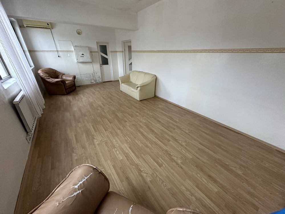 Vânzare sau inchiriere Hală, spațiu comercial + apartament + birouri