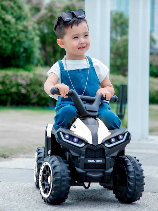 Elektromobil bolalar uchun - musiqali - Детский электромобиль