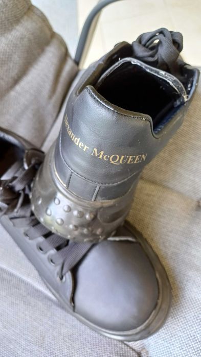 ALEXANDER MCQUEEN oversized sneakers, cumparati din Dubai|TheDubaiMall