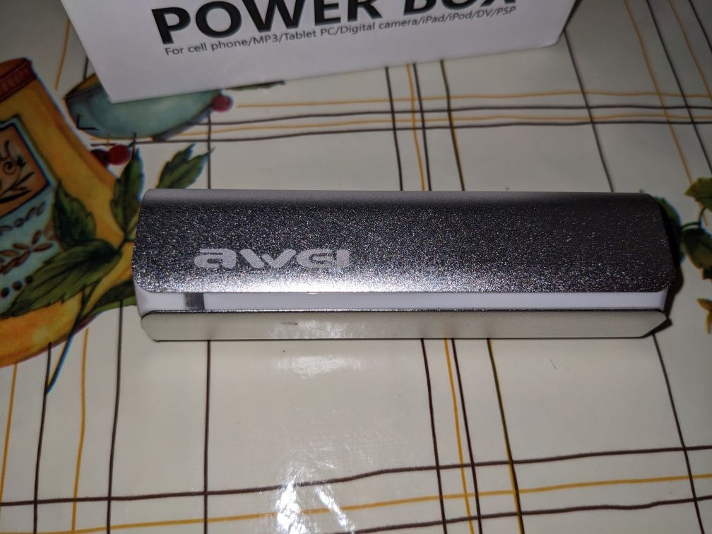 Продаю Power bank Awei 2600 mah