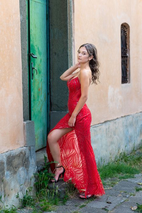 БАЛНА РОКЛЯ размер хс/с
Закупена е от Асеновград