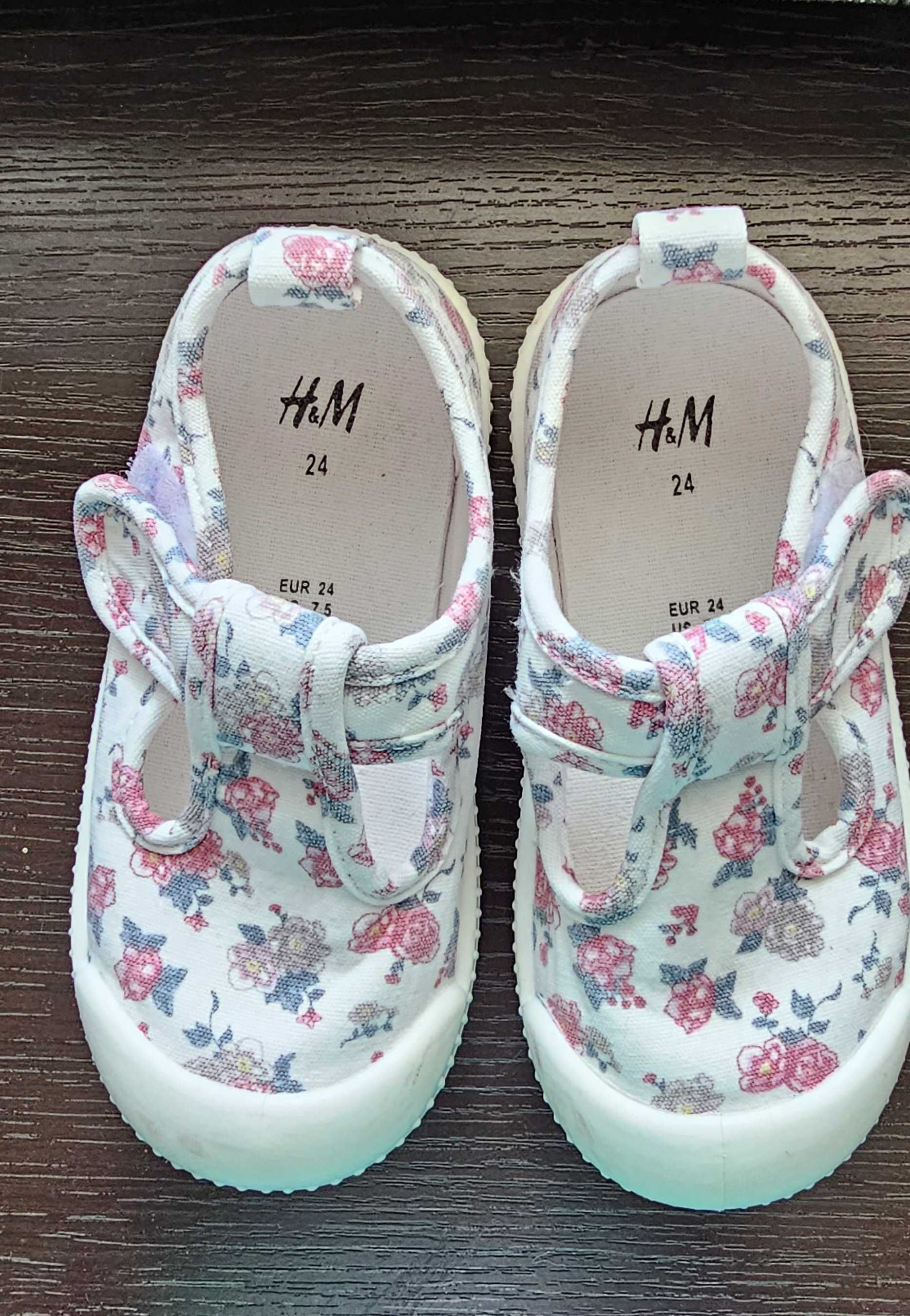 Летни обувки за момиче 21 и 24 номер H&M.