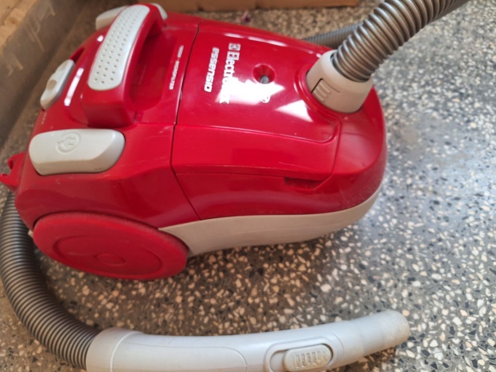Прахосмукачка с торба Electrolux  ZEO5410, 3 л,