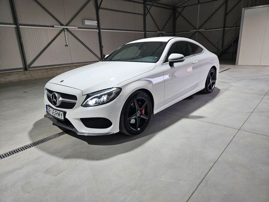 Mercedes-Benz C 180 Coupe AMG Line Alb perlat 156 CP benzina
