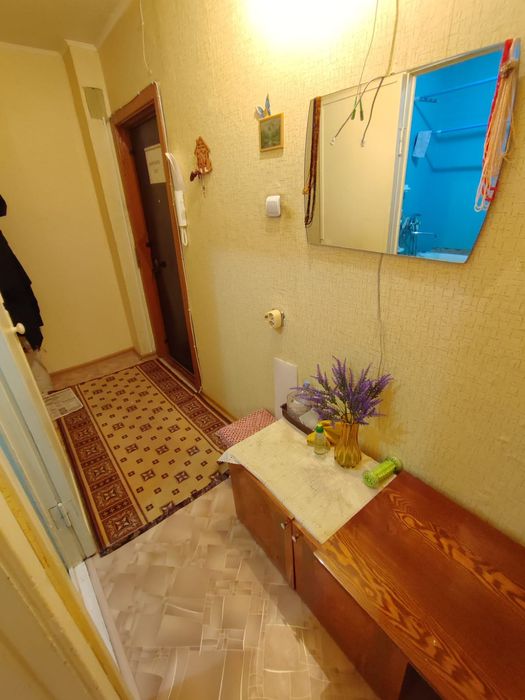 Продам 2 х комн квар. 3 мкр-6 дом- 5  этаж