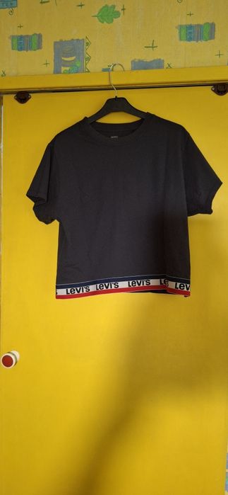 Дамска тениска Levi's овърсайс 35лв
