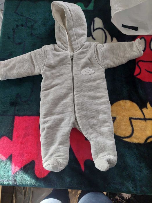 Зимен топъл космонавт