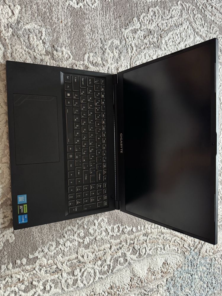 Gigabyte g6 MF.